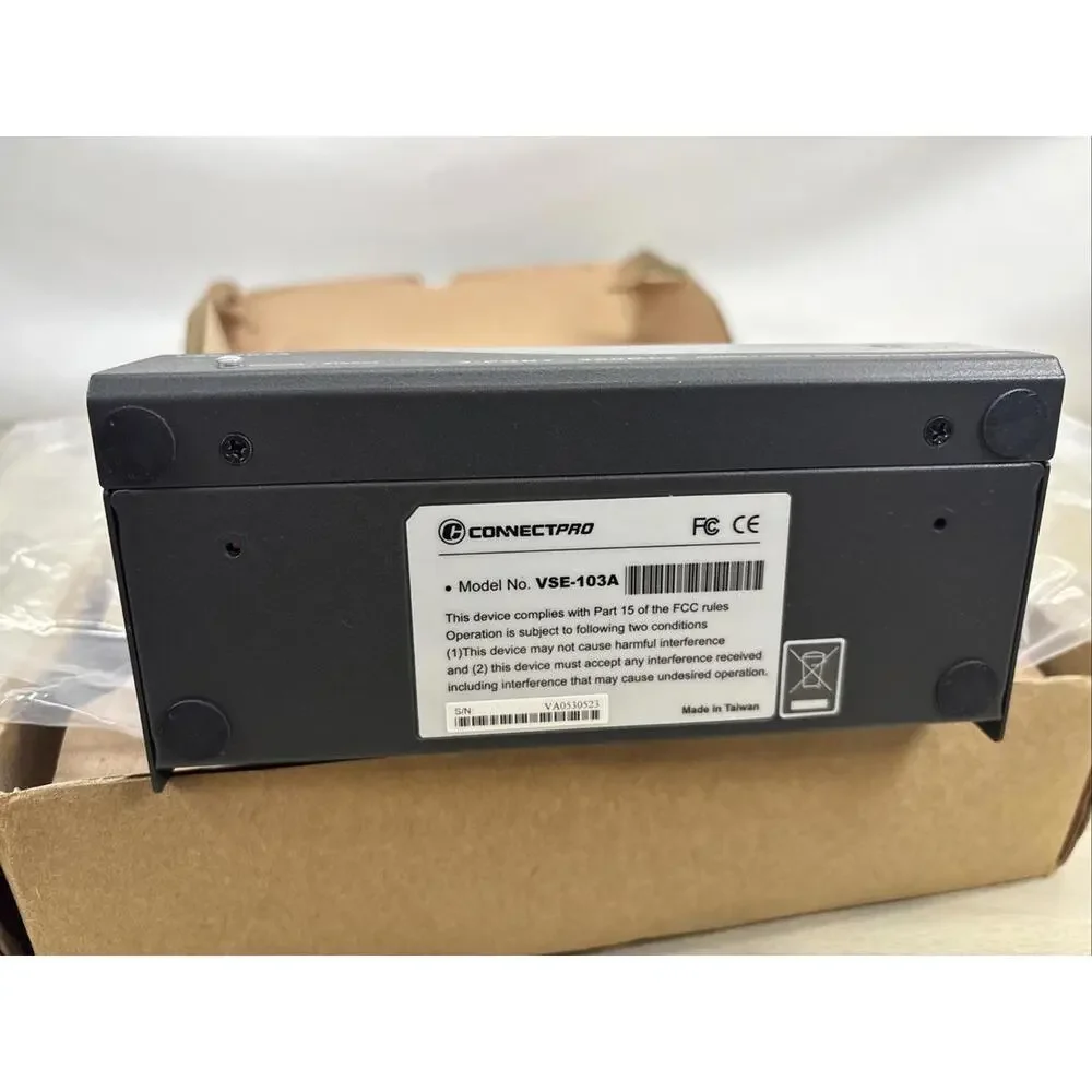 ConnectPro VSE-103 VGA Enhanced Video Splitter 3 Port 400MHz NEW IN ORIGINAL BOX
